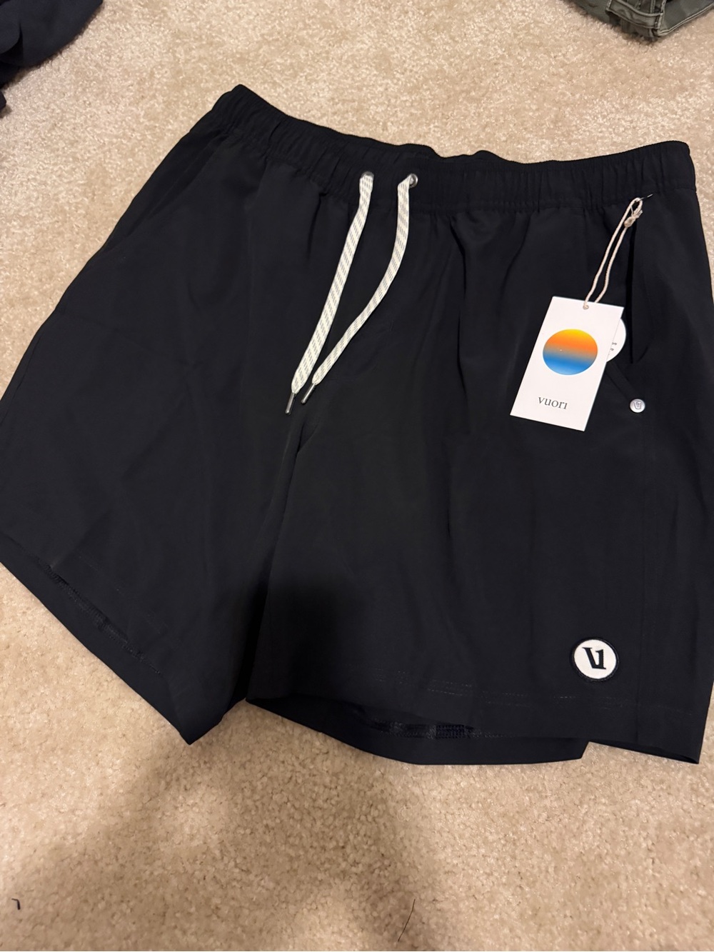 Vuori men shorts kore lined shorts 7” size L - Picture 1 of 3